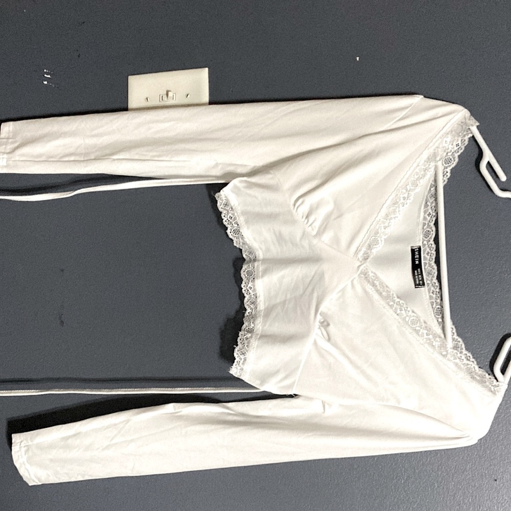 White Laced Crop